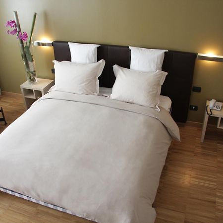 Euro Hotel Residence Concorezzo Esterno foto