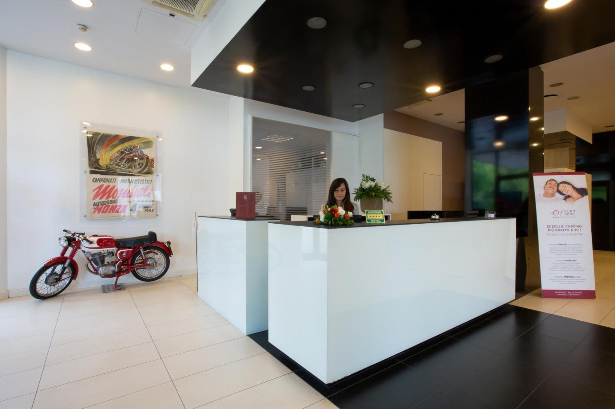 Euro Hotel Residence Concorezzo Esterno foto