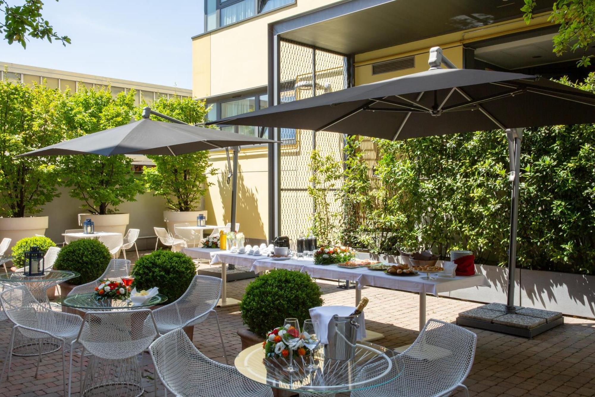 Euro Hotel Residence Concorezzo Esterno foto