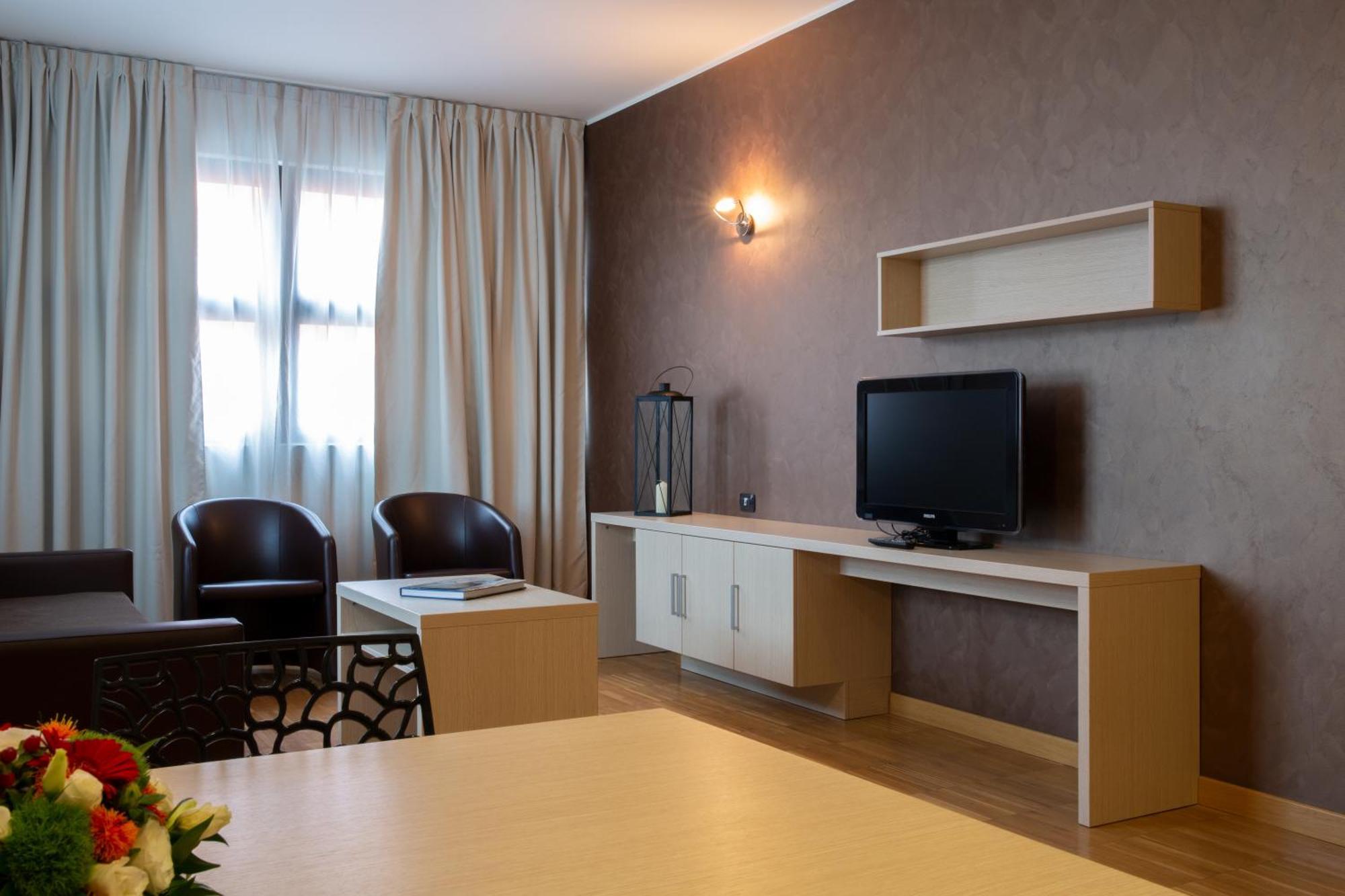 Euro Hotel Residence Concorezzo Esterno foto