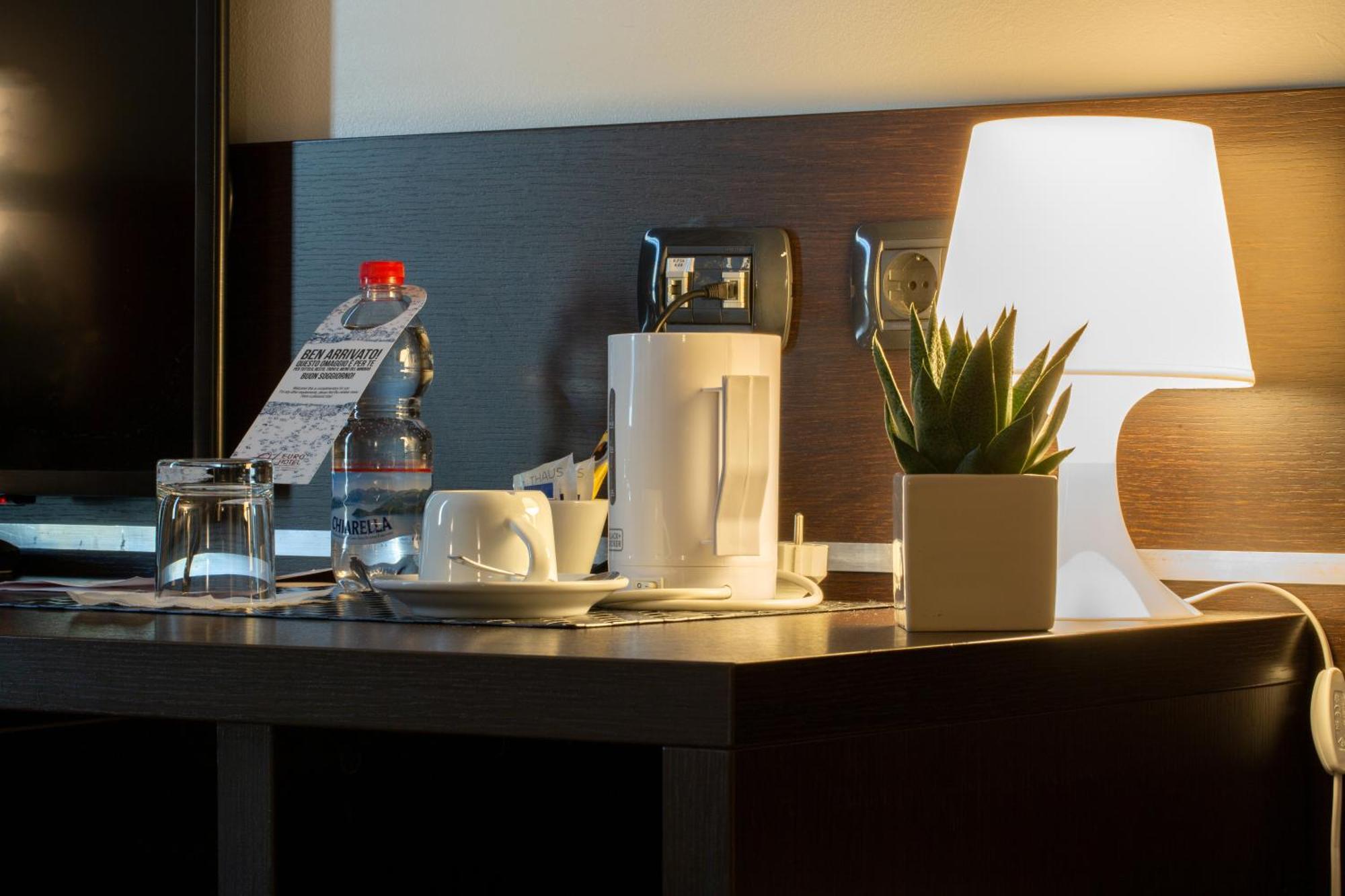 Euro Hotel Residence Concorezzo Esterno foto