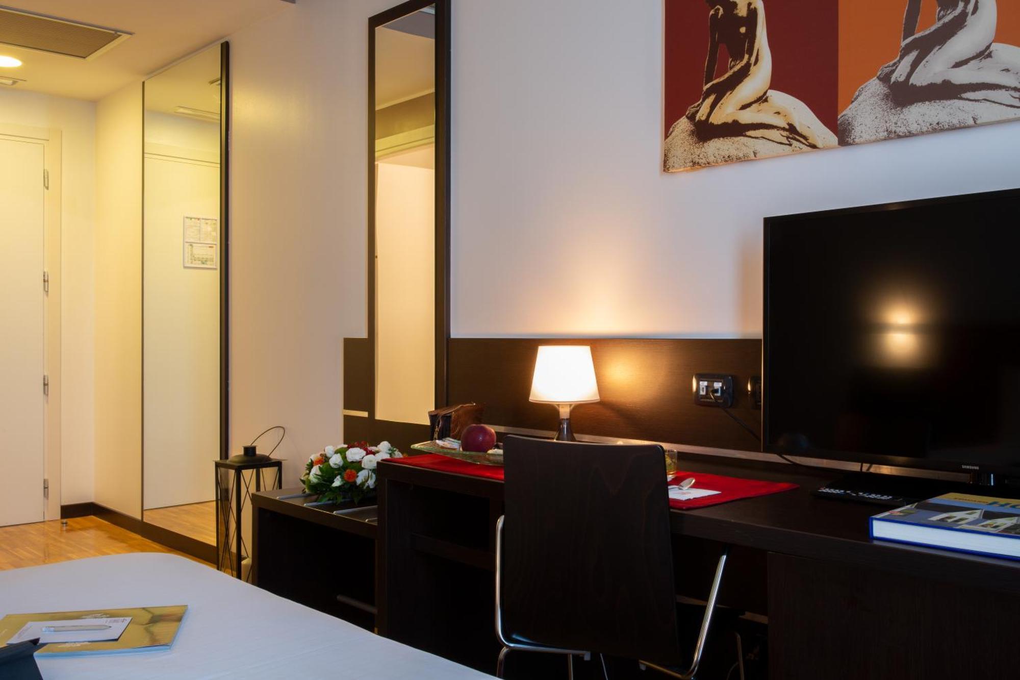 Euro Hotel Residence Concorezzo Esterno foto